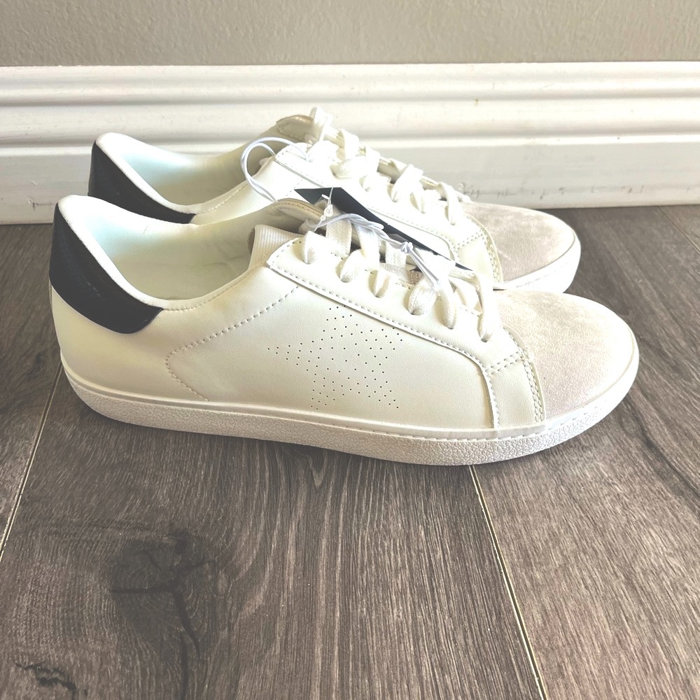 Women’s White and Blue Sneakers.      size 9.